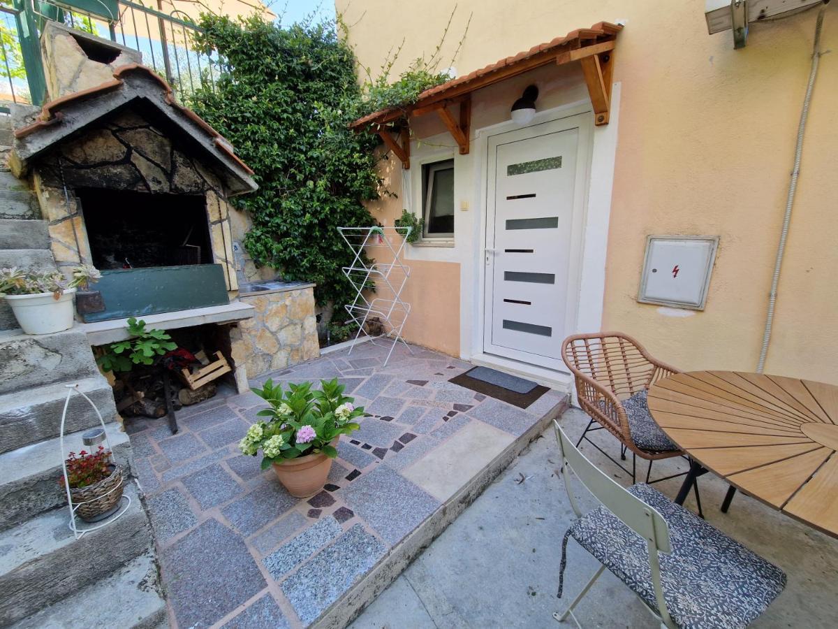Apartamento Old Salona Exterior foto